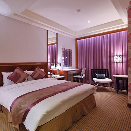 Hej Taipei Arena Hotel Екстериор снимка