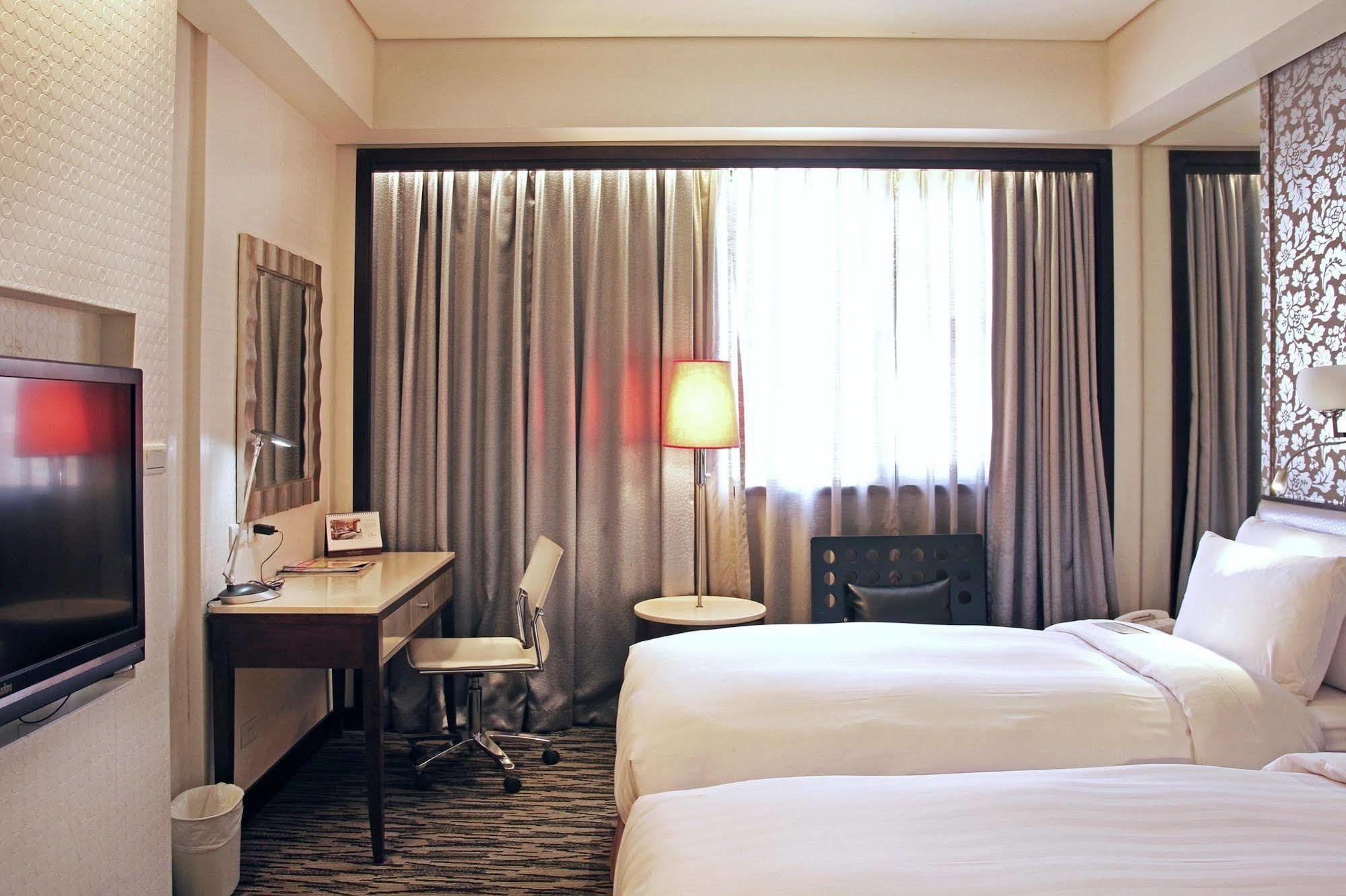 Hej Taipei Arena Hotel Екстериор снимка