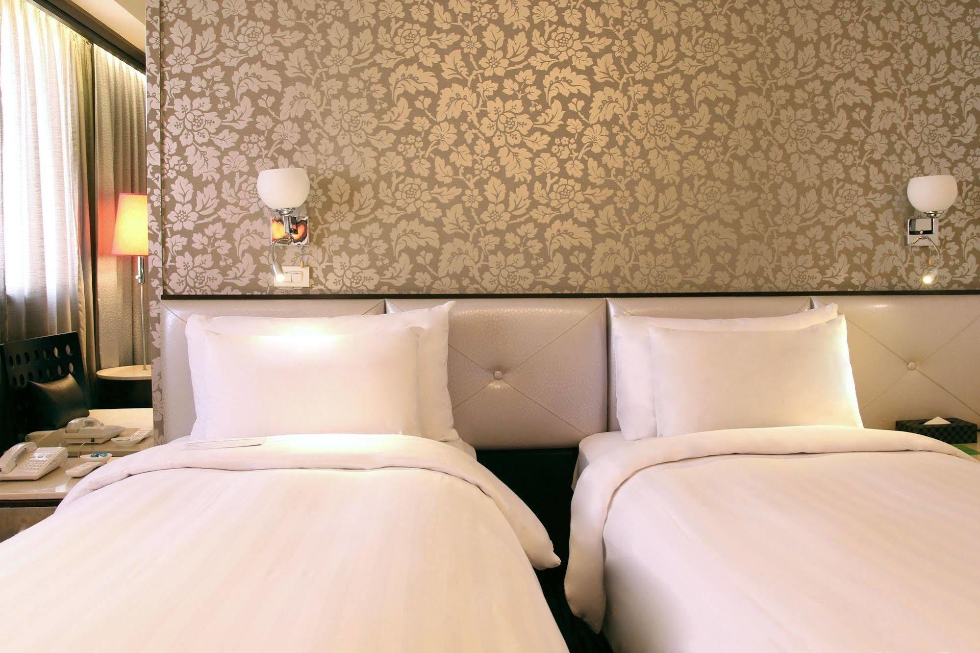 Hej Taipei Arena Hotel Екстериор снимка
