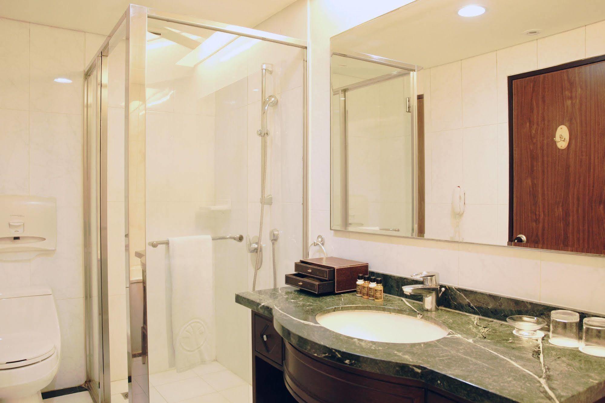 Hej Taipei Arena Hotel Екстериор снимка