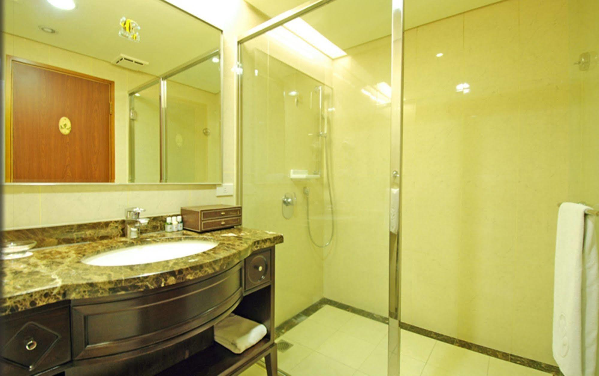 Hej Taipei Arena Hotel Екстериор снимка